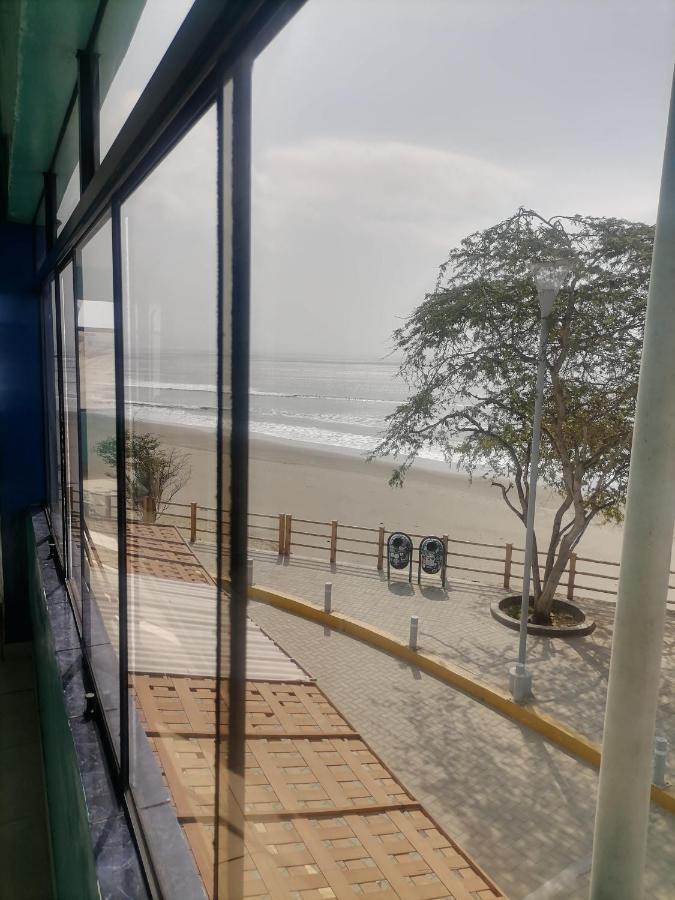 Hospedaje Restaurante El Hombre Puerto Chicama Exteriér fotografie