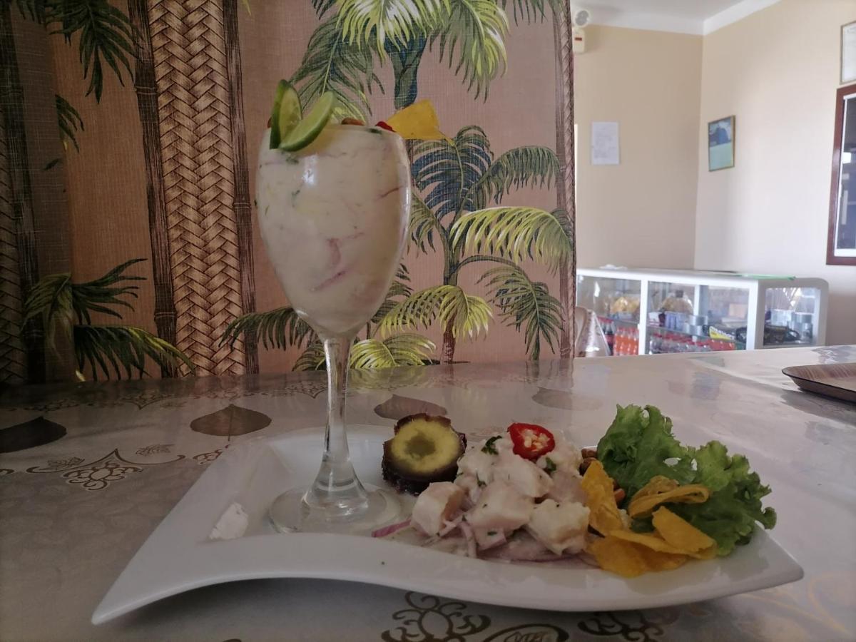 Hospedaje Restaurante El Hombre Puerto Chicama Exteriér fotografie