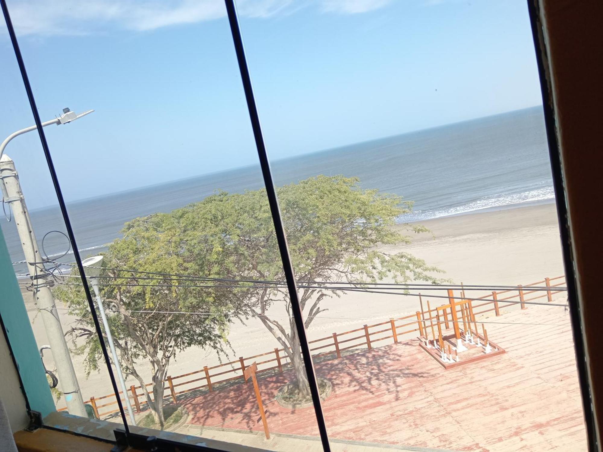 Hospedaje Restaurante El Hombre Puerto Chicama Exteriér fotografie